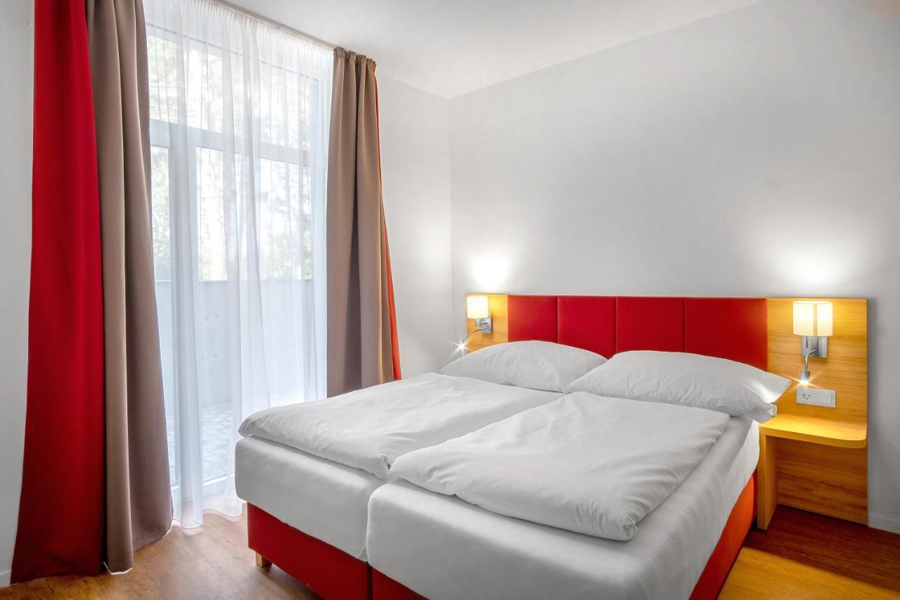 Szent Bernadett Csaladi Apartmanhaz Шіофок Екстер'єр фото